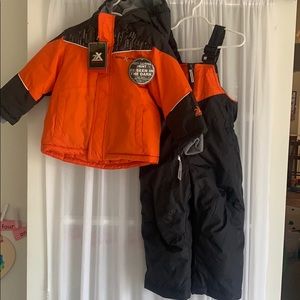 Toddler snowsuit ❄️ Size 2T ⛄️